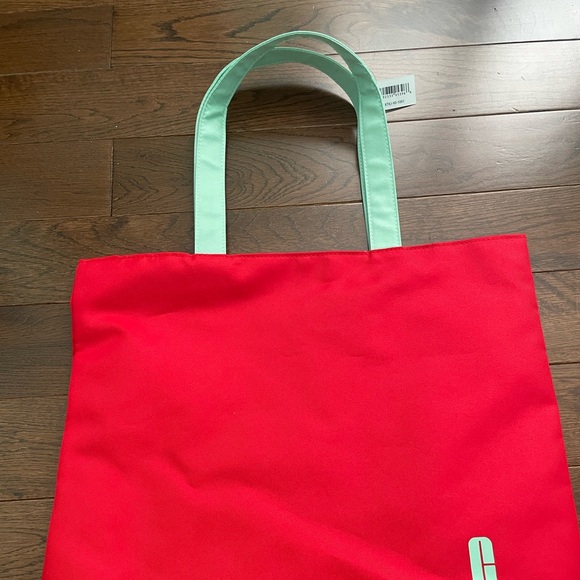 Free add-on Clinique bag - Picture 4 of 5